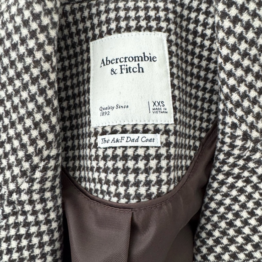 A&E dad coat